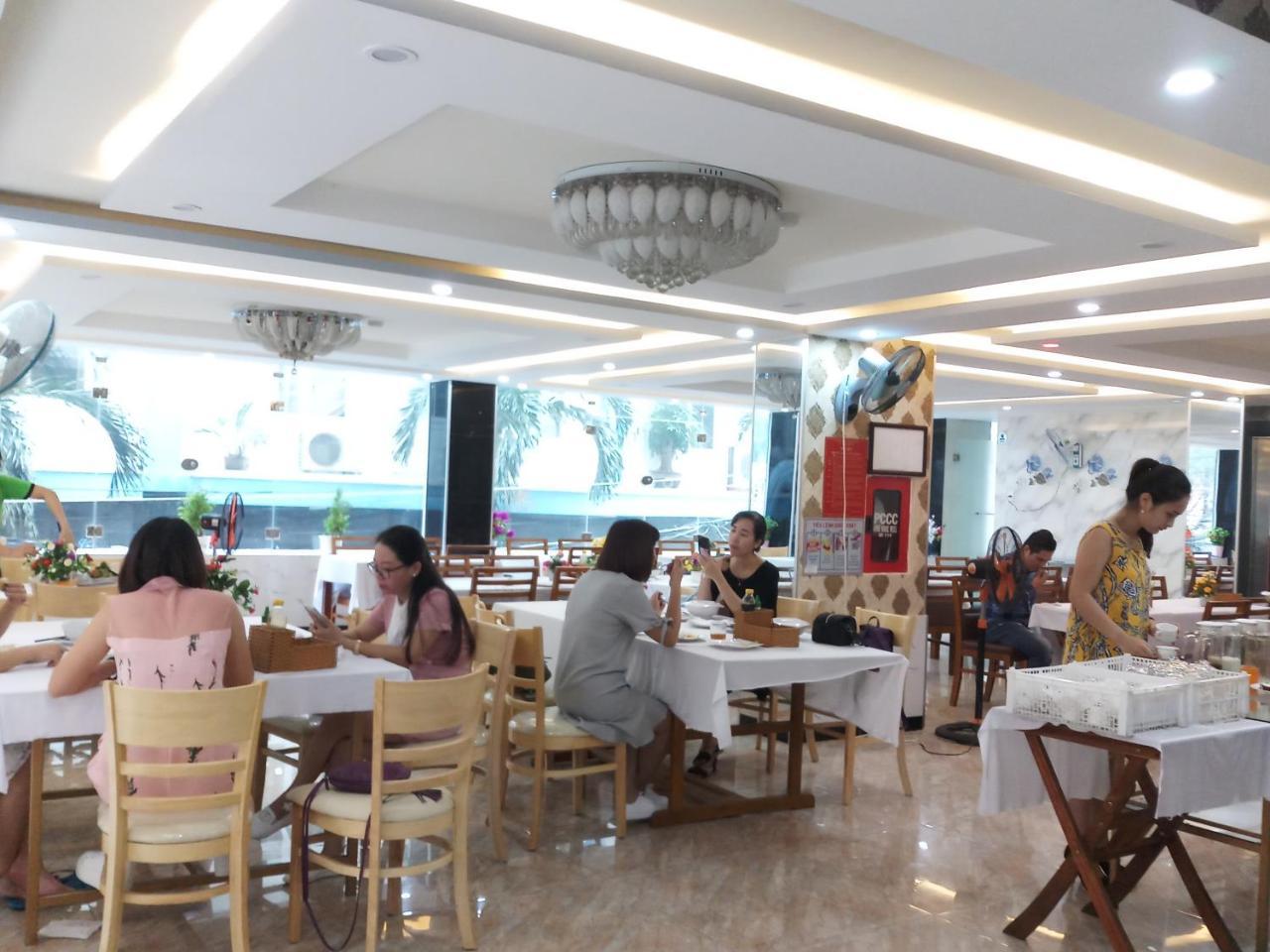 延韦04豪华酒店 归仁 外观 照片